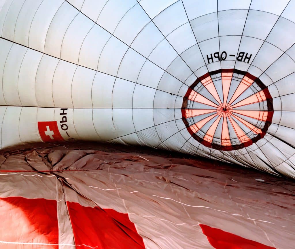 Innenleben des Ballonstoffs (Foto: Jan Thomas Otte)